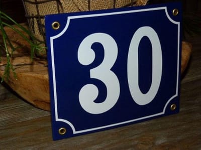Emaille huisnummer 18x15 blauw/wit nr. 30