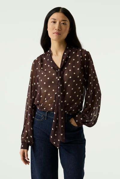 Garcia bruine dames blouse   Shawlkraag   Regular fit   Stippen patroon   Knoopsluiting   Duurzaam   Lange mouw Bruin XS