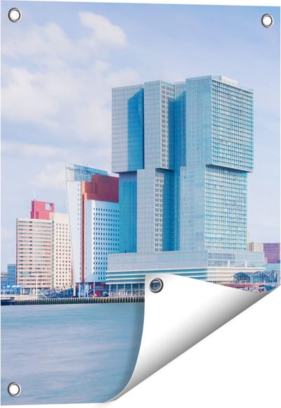 Gards Tuinposter Rotterdamse Skyline aan het Water - 40x50 cm - Tuindoek - Tuindecoratie - Wanddecoratie buiten - Tuinschilderij