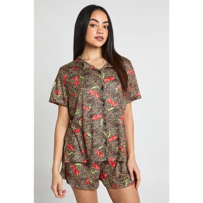 boohoo Dames Kersen & Luipaardprint Pyjama Set Met Korte Mouwen Shirt & Shorts | Leopard | Maat: 6