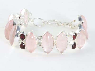 Zware zilveren armband met rozenkwarts en granaat