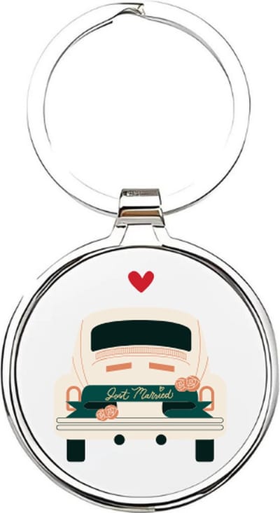 Akyol - just married Sleutelhanger - Trouwen - bruidspaar - trouwerij - trouwdag - bruiloft - bruid - bruidegom - feestje - liefde - relatie - samenzijn - love - i love you - wil je met me trouwen - trouwring - 4 x 7,5 CM