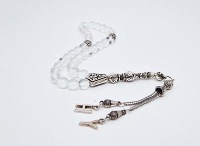 Handgemaakte Letters tesbih "tasbih" 33 Kralen Natuursteen “ Bergkristal” - met metaal tassel - Met je Letters of de Letters van uw geliefde- 8 mm diameter van de korrel