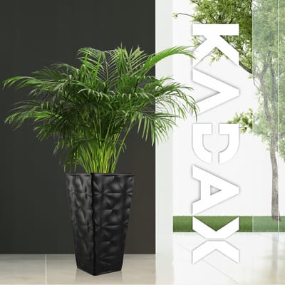 KADAX Bloempot met 3D-effect, bloempot van kunststof in 4 kleuren, plantenbak met inzetstuk en praktische handgrepen, kunststof pot, outdoor plantenbak, binnenpot (zwart, hoogte: 55,5 cm)