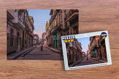 Puzzel Vervallen straat in het centrale deel van Havana in Cuba - Legpuzzel - Puzzel 1000 stukjes volwassenen