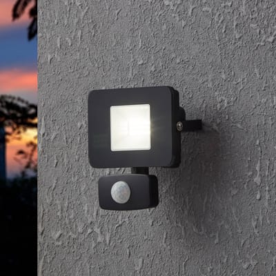 EGLO Faedo 3 Wandlamp Buiten - LED - Bewegingssensor - IP44 - Zwart