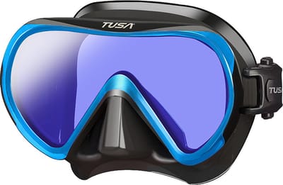 TUSA INO PRO Duikmasker voor Volwassenen – Compact masker met premium CrystalView-lens, UV420-bescherming en antireflecterende behandeling – Zwart/Blauw – M1011SQB FBA