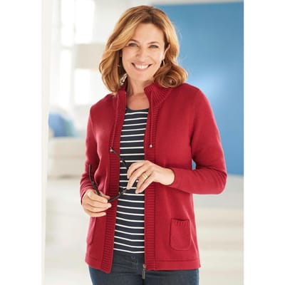 Dit mooie tricot jasje is met veel oog voor detail afgewerkt en is naar hartenlust te combineren. De hoogwaardige katoenmix maakt de lichte allrounder aangenaam zacht op de huid. - rood - Gr. 54 van Goldner Fashion