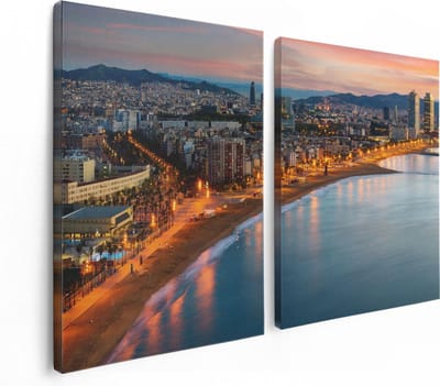Artaza Canvas Schilderij Tweeluik Barcelona Strand met Stad bij Zonsondergang - 120x80 - Foto Op Canvas - Canvas Print