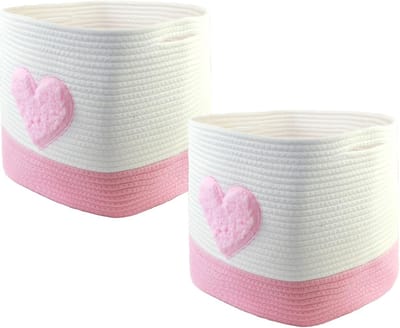 28 x 28 x 28 cm. Vierkante gevlochten manden van katoenen touw, kleine gevlochten manden voor sorteren, voor kinderkamers, kantoren, decoratief. (Set van 2, roze hart)