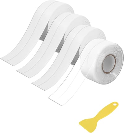 4 rollen - Voegmiddel - Zelfklevende plintstickers - Waterdichte afdichtingsstrips - Inclusief schraper - Geschikt voor toiletten, badkuipen, wastafels, hoeken en keukens - Wit