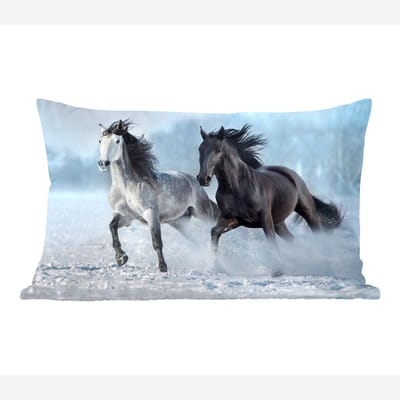 Sierkussens - Kussentjes Woonkamer - 60x40 cm - Paarden - Winter - Dieren - Natuur - Sneeuw