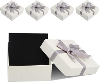 Set van 4 Sieraden Geschenkdozen - Kartonnen Verpakking voor Oorbellen en Ringen - Vierkante Beige Dozen met Strik voor Sieradenopslag en Cadeaus
