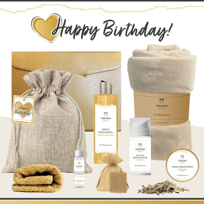 Geschenkset “Happy Birthday!” - 8 producten - 1210 gram - Triomf Cosmetica | Cadeau voor haar jaar Cadeaupakket Wellness Pakket Douchegel Vanille Karamel Hand & Bodycrème Giftset Fleece deken Verjaardag Gefeliciteerd Gift Set Hartje Okergeel Goud
