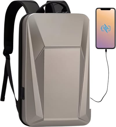 CarryQuest® - Shell Ontwerp Anti-dief TSA Lock Rugzak - Reistas Met USB Opladen - Waterdicht, Ergonomisch, Slimme Opbergruimte - 15.6 inch - Goud