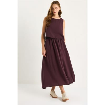 Mouwloze Scoop Neck Tanktop en Midi Rok Co-Ord Set
