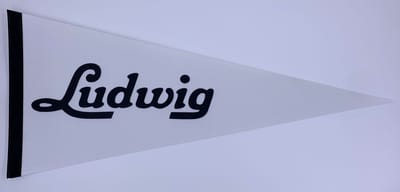 Ludwig - Ludwig drums - drummen - drums - drums logo - Muziek - Vaantje - Amerikaans - Sportvaantje - Wimpel - Vlag - Pennant -  31*72 cm - Logo ludwig