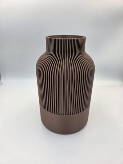 Vaas - 3D - 22cm - Metallic koperbruin 13800