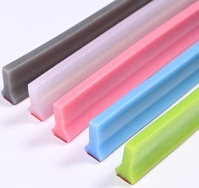 Afdichtingsstrip Douche - Waterkering Vloer - Natruimte Scheiden - Zelfklevend Siliconen - 1 Meter - Zwart