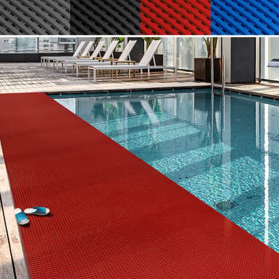 FLOORDIREKT Zwembadmat Onderlegger Adria - Vloerbeschermingsmat - Outdoor - Antislip PVC - Voor Natte Ruimtes & Werkplekken - Rood - 120 x 450 cm