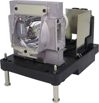 Beamerlamp geschikt voor de VIVITEK DU6871 beamer, lamp code 3797802500-SVK / 3797807700-SVK. Bevat originele UHP lamp, prestaties gelijk aan origineel.