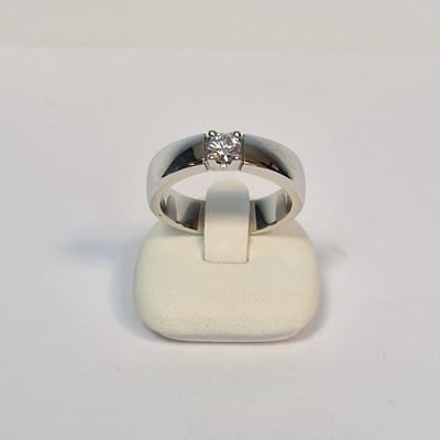 Witgoud - R&C - damesring - 14 karaat – model RiN1 725-1 - Naturel diamant 0.25crt - Gewicht 6.6 gram - Maat 17 - uitverkoop - -van €2104,= voor €1195,=