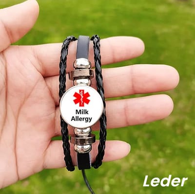 Allernieuwste.nl® Armband Melk Allergie Alert - Leder Dames Heren Armbanden Unisex - Melk Allergie - Verstelbaar Zwart Leer 26 x 2 cm