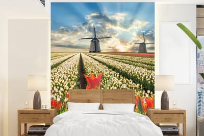 Behang - Fotobehang Windmolen - Tulpen - Lucht - Natuur - Breedte 195 cm x hoogte 260 cm