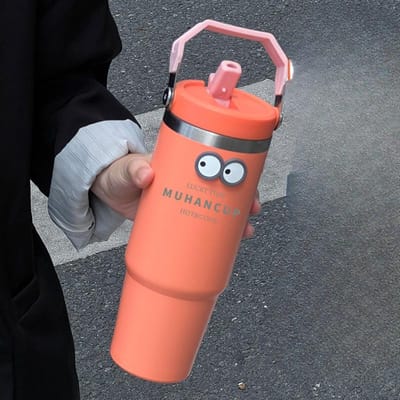 Draagbare roestvrijstalen thermosbeker met grote capaciteit, hoge uitstraling, handige beker met rietje, waterbeker, meisjes auto koffiebeker 900ml