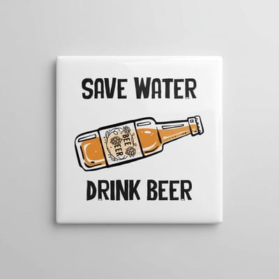 Grappige Quote Keramische Tegel “Save Water Drink Beer” – Bierliefhebber Bar & Keuken Wanddecoratie – Decoratieve Tegel 15 × 15 cm