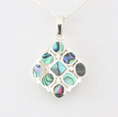 Hoogglans zilveren hanger met abalone schelp aan ketting