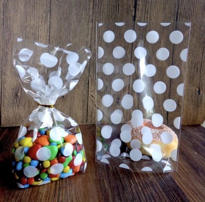 *** 25 Traktatiezakjes - Uitdeelzakjes - Verjaardagzakjes - Feestzakjes - Snoepzakjes - Witte Stip - Cellofaan - 20,5 cm - van Heble® ***