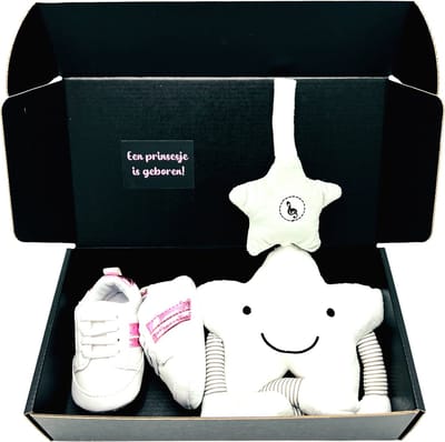 Kraamcadeau meisje - babysneakers - muziekmobiel - kraamkado - kan ook rechtstreeks met kaart worden opgestuurd