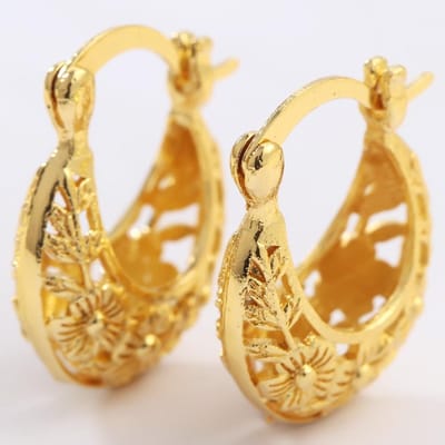 Vintage Boho Stijl Oorbel met Ring voor Vrouwen Hyperbolisch Uitgesneden Etnisch Tribaal Hangende Oorbel Statement Feest Sieraden Accessoires beige