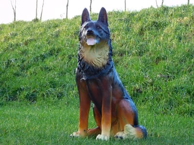 Herdershond L - 78 cm - Polystone