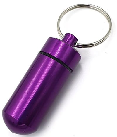 Sleutelhanger waterdicht adreskokertje pillenkokertje XL paars 40x12 mm