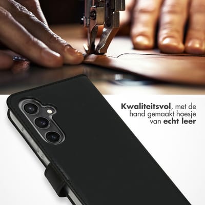 Selencia Hoesje - Geschikt voor Samsung Galaxy S23 FE - Echt Lederen Bookcase - Zwart
