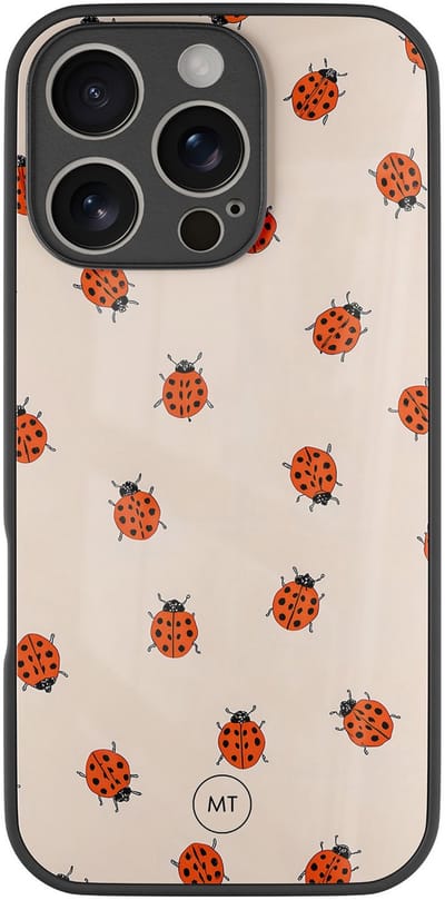 Hoesje geschikt voor iPhone 16 Pro - Lieveheerstbeestjes - Luxe Hard Case - Lieveheerstbeestje - Beige, Rood - Mooie Telefoonhoesjes