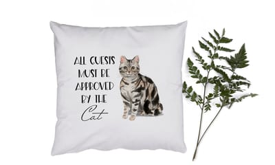 Sierkussens - Kussentjes Woonkamer - 60x60 cm - Spreuken - Kat - Quotes - All guests must be approved by the cat
