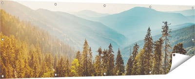 Gards Tuinposter Bos met Bomen in de Hoge Bergen - 180x60 cm - Tuindoek - Tuindecoratie - Wanddecoratie buiten - Tuinschilderij