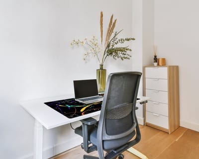 Coloray Bureau Onderlegger - Gevlekte afbeelding Bureau Mat - 100 cm x 50 cm - Veelkleurig Bureau Onderlegger - Bureaumat - Onderlegger Bureau - Bureau Onderlegger Groot - Bureau Onderlegger XXL