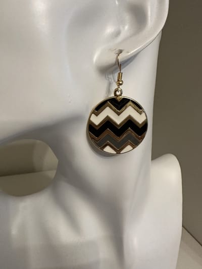 Ronde golfpatroon oorhangers | Make up | Parfum | Moederdag | Verjaardagscadeau| Cadeautje| Valentijnsdag| Kado | sieraden | vaderdag | oorbellen | oorsieraden