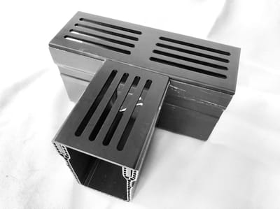 Black Beauty Perfect Drain 65/100 T-stuk met zwart alu designrooster