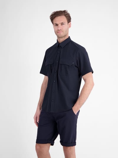 LERROS Ademend overhemd met korte mouwen en praktische borstzakken , Maat: L , Kleur: CLASSIC NAVY , 100% polyester