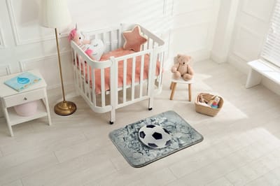 Coloray Vloerkleed voor Kinderkamer - Wit Klein Tapijt - Voetbal Klein Vloerkleed - Zwart Accenten Laagpolig Tapijt - Antislip Vloerkleed Voor Kinderen - 90x60 cm