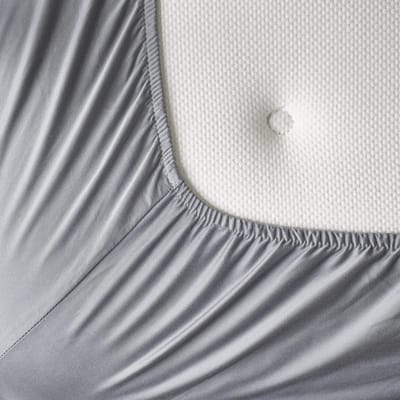 KOALA HUG Hoeslaken 100% Tencel lyocell satijn, platinum grey 90x200x30 – Temperatuurregulerend | Ventilerend & Absorberend | Anti-allergie & Hypoallergeen | Frisruikend | Zacht voor huid & haar | 100% Plantaardig | Plasticvrij