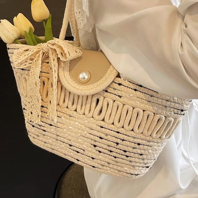 Gevlochten tas met grote capaciteit voor vrouwen in de zomer Eénschouder draagtas voor vrouwen Niche mode handtas voor vrouwen brown