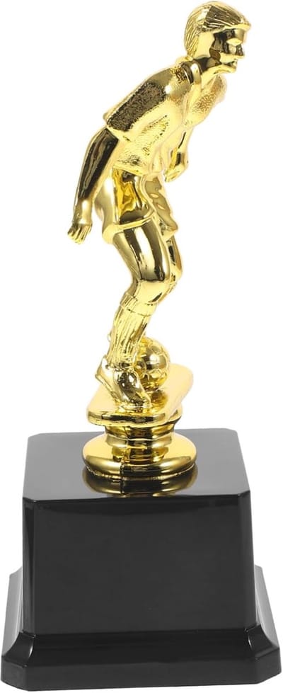Voetbal Trofee - Speler Prijs - Wedstrijd Decoratie - Duurzaam Plastic Materiaal - 17.5 x 7.5 x 7.5 cm