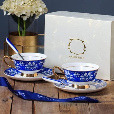 Keramische koffiekop en schotel, koffiemokken set van 2, witte en blauwe cappuccino kop theekop en schotel cadeau, 200ml