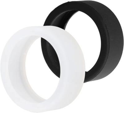 2 Stuks Siliconen Ring Bescherming, Anti-kras Elastische Silicone Covers, Lichtgewicht en Duurzaam in Zwart en Wit (M)